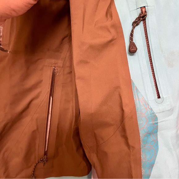 First Ascent Ski Shell - Picture 9 of 12